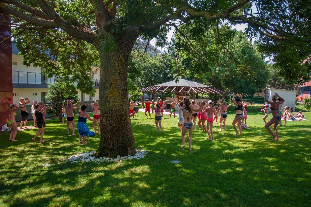 Jeravi Club Hotel Primorsko Dış mekan fotoğraf