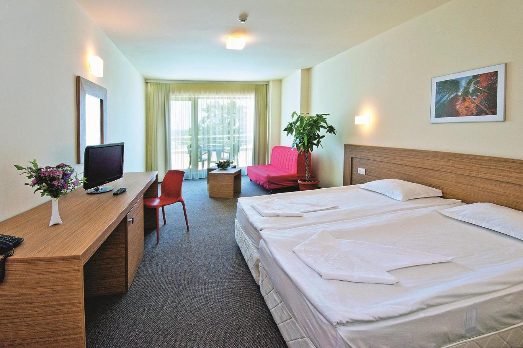 Jeravi Club Hotel Primorsko Dış mekan fotoğraf