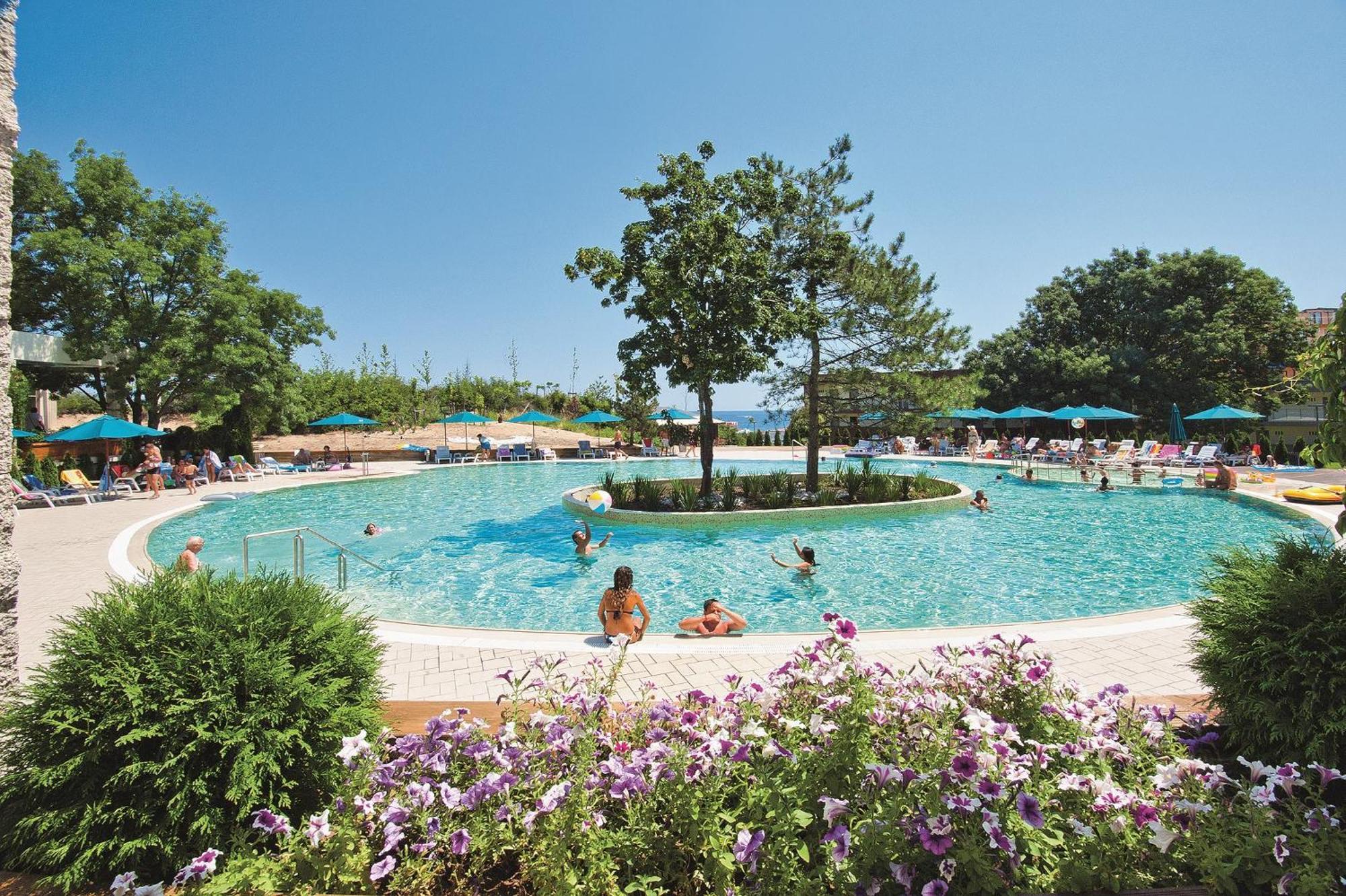 Jeravi Club Hotel Primorsko Dış mekan fotoğraf