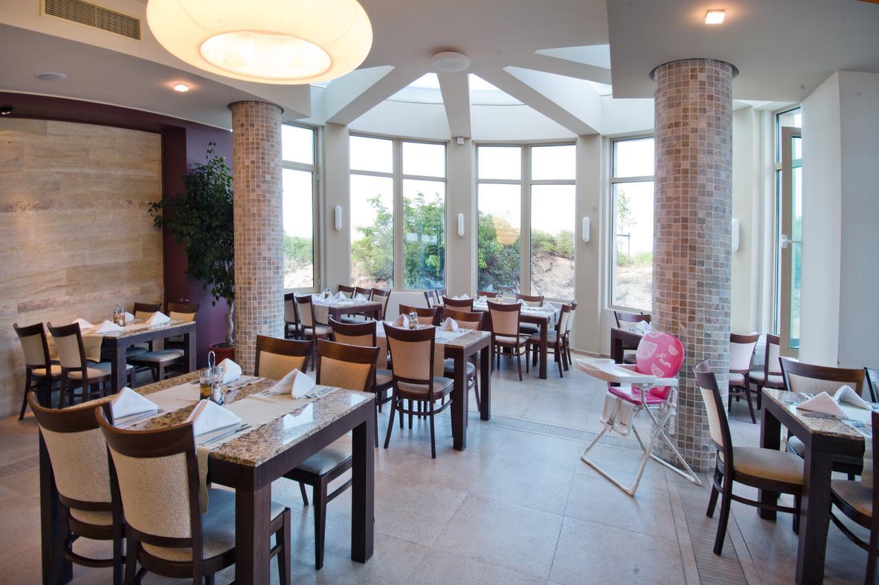 Jeravi Club Hotel Primorsko Dış mekan fotoğraf